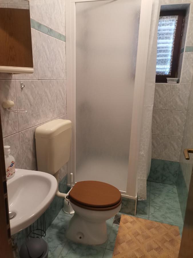 Apartments Petrica Малинска Екстериор снимка