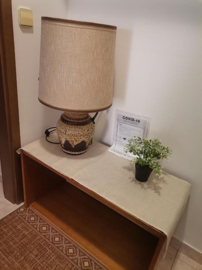 Apartments Petrica Малинска Екстериор снимка